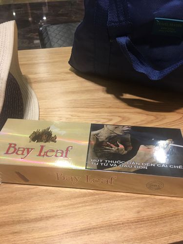 越南代工沉香香烟，品质卓越，口感独特，好抽与否，一试便知！